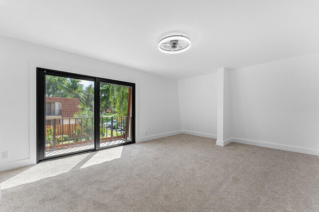 Building Photo - 3007 San Clara Dr