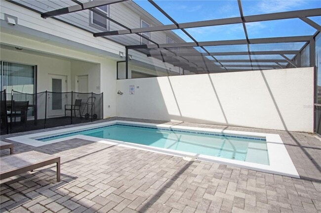 Building Photo - 7549 Oak Spg Ln