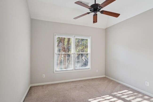 Building Photo - 1110 Compass Pointe Crossing