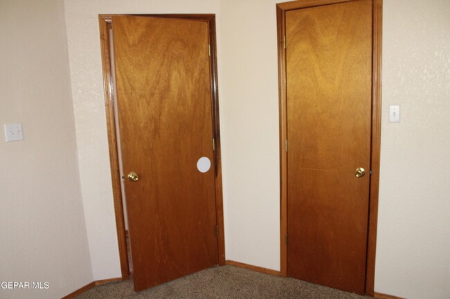 Building Photo - 704 Springfire Dr