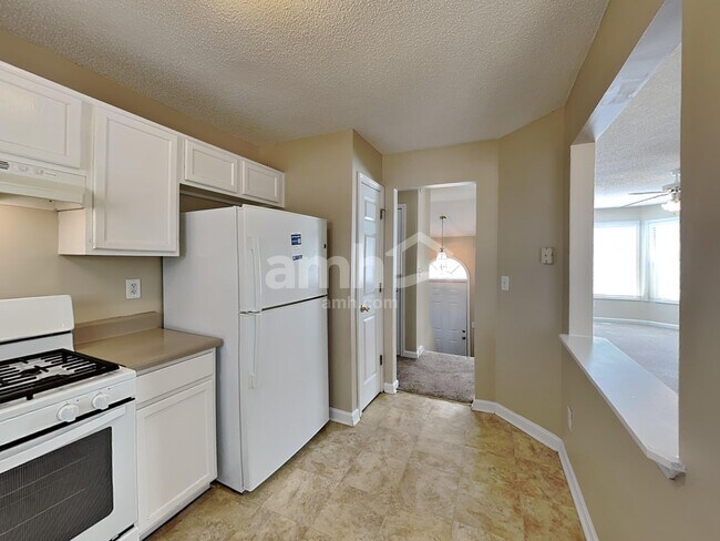 Building Photo - 405 Ivy Crest Dr