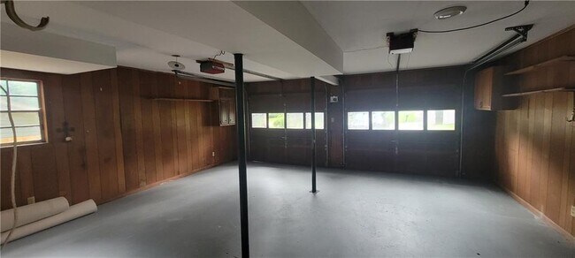 Building Photo - 2035 Northland Dr NW