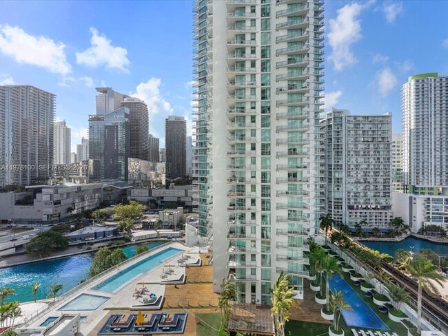 Building Photo - 90 SW 3rd St