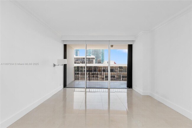 Building Photo - 1901 Brickell Ave