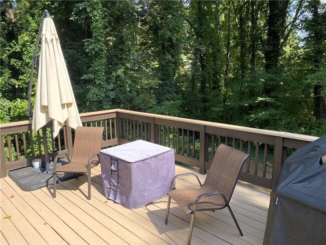 Building Photo - 1420 Creek Overlook Ct