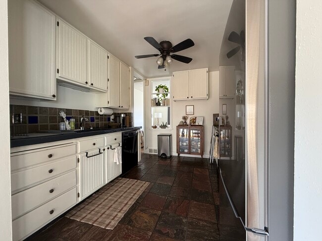 Building Photo - 3573 S 2300 E