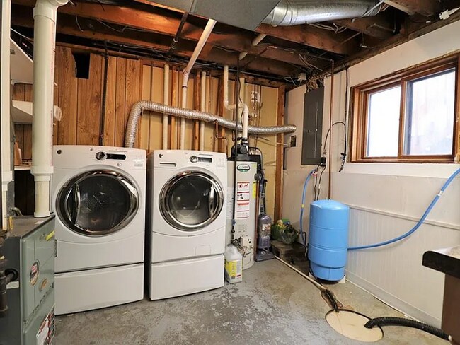 Building Photo - Click the “Apply Now” button or email wapmrentals@gmail.com for a prompt response.