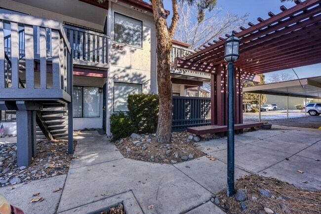 Building Photo - 542 Nichols Blvd