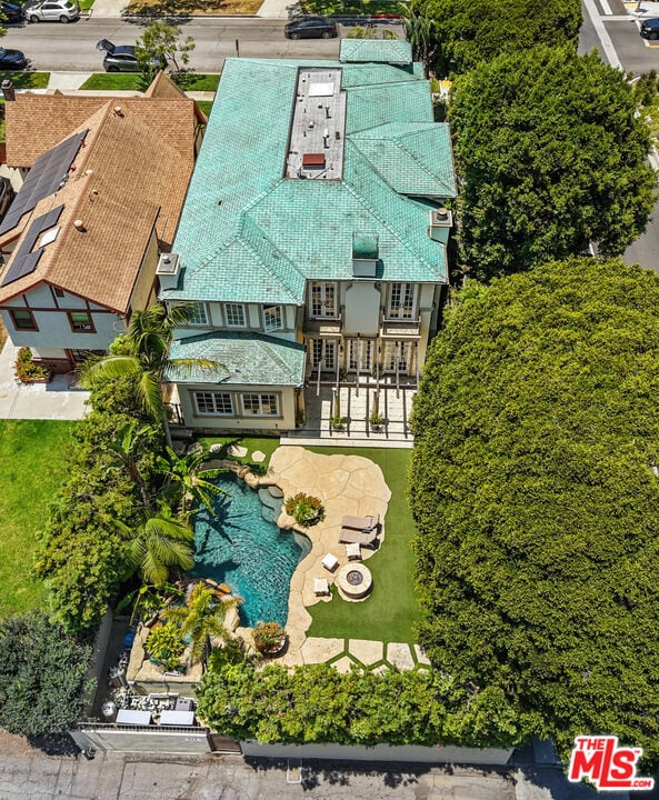Building Photo - 314 N Palm Dr