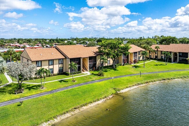 Building Photo - 826 Sky Pine Way