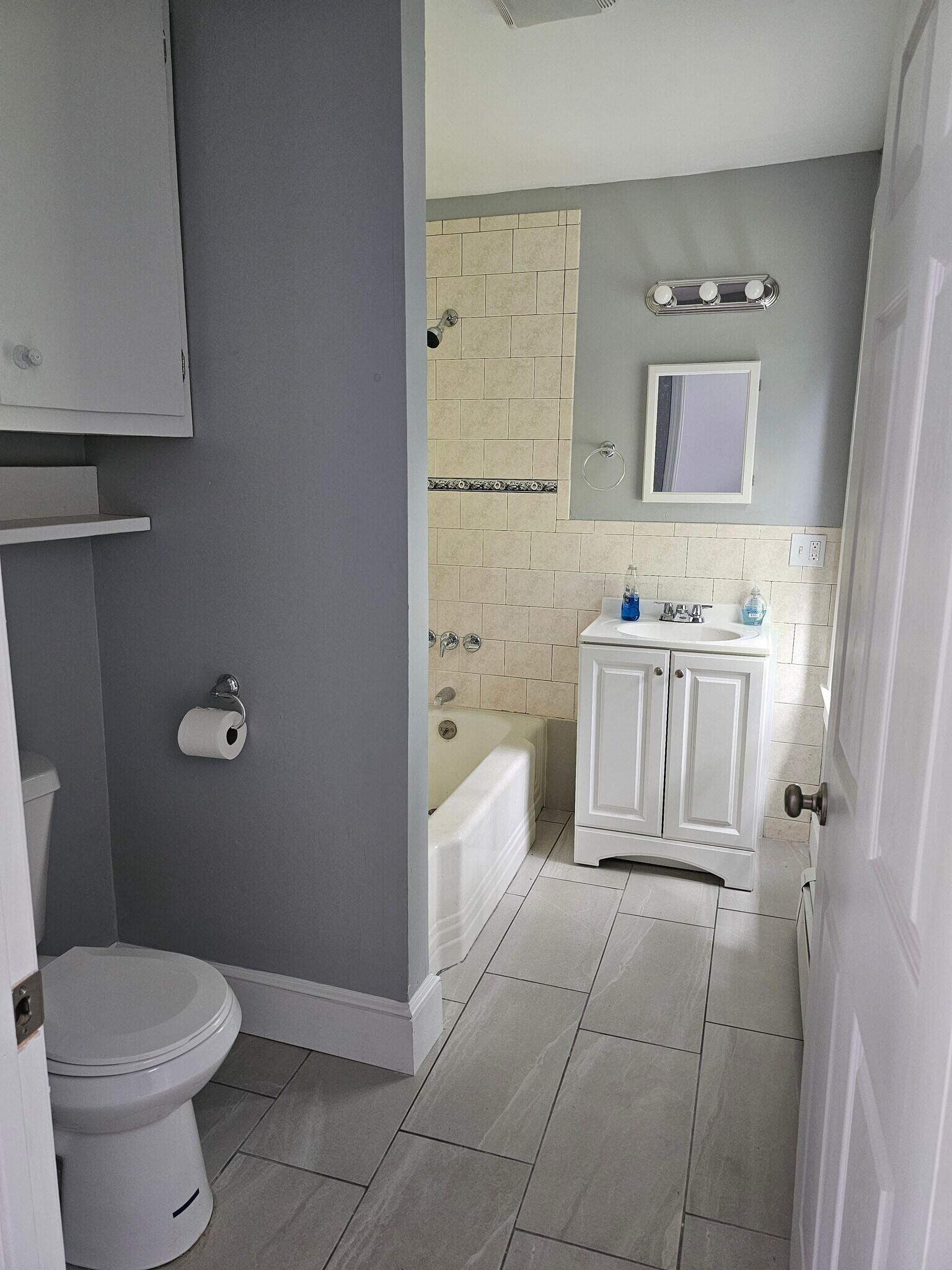 Building Photo - 53 Grove St