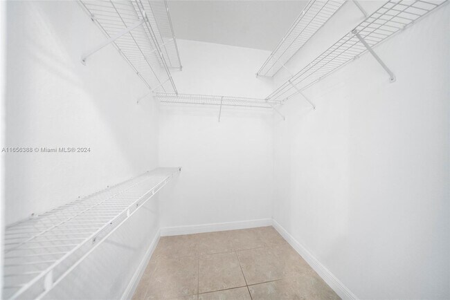 Building Photo - 6450 NW 106th Terrace