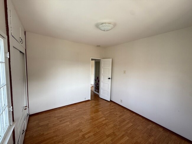 Building Photo - 5426 Ebey Ave