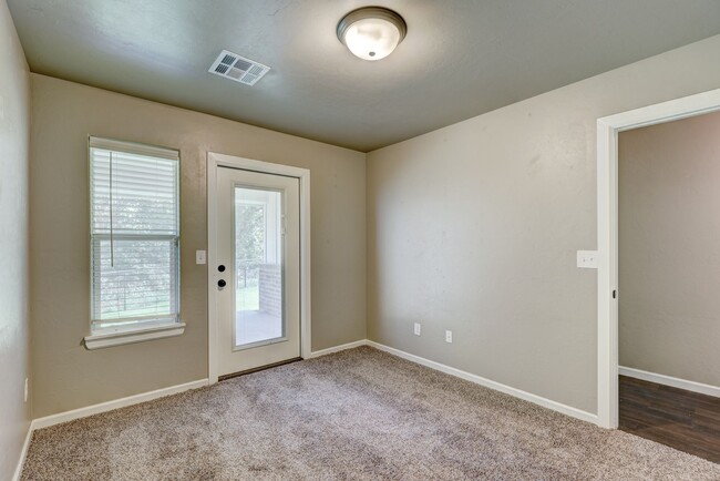 Building Photo - 5804 Campbell Creek Dr