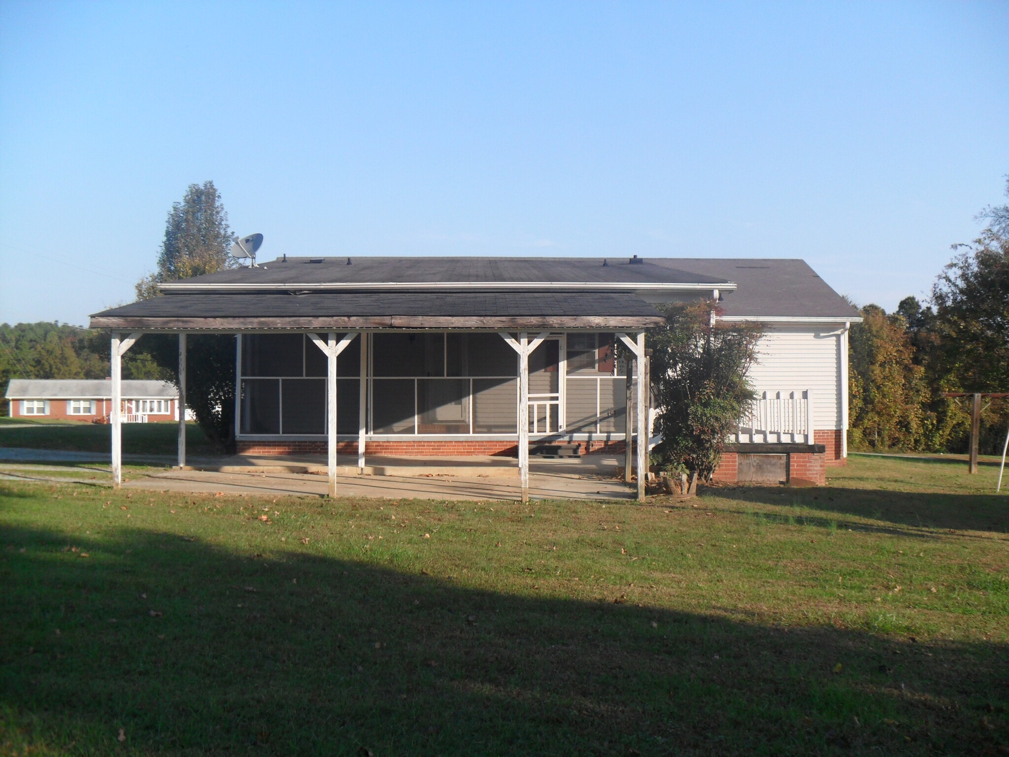 Rear view - 937 Cheeks Lane