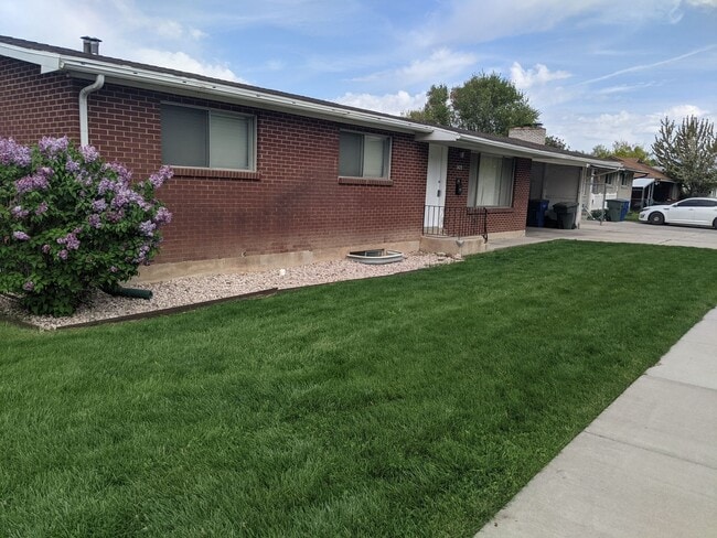 Building Photo - 3429 Quincy Ave