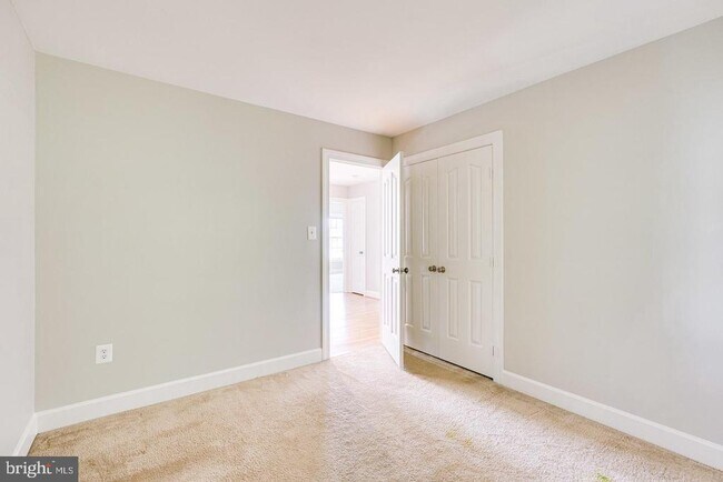 Building Photo - 1168 Taji Ct
