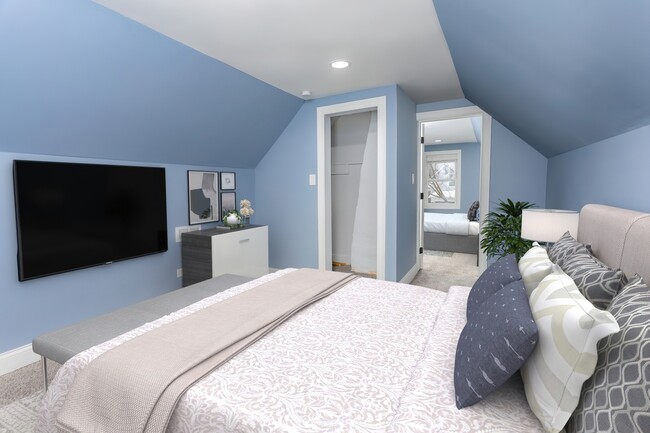 Building Photo - 131 E 117th St