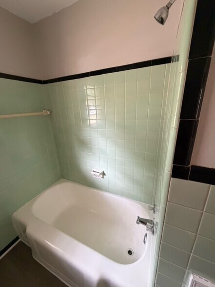 Building Photo - 3539 Honeysuckle Rd