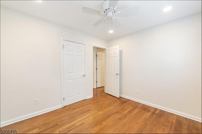 Building Photo - 52 Lorraine Terrace