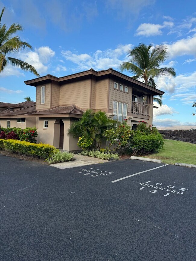 Building Photo - Luxurious Fully Furnished Long-Term Townhome Rental