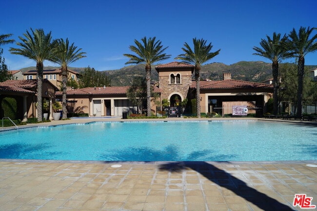 Building Photo - 20607 W Chestnut Cir