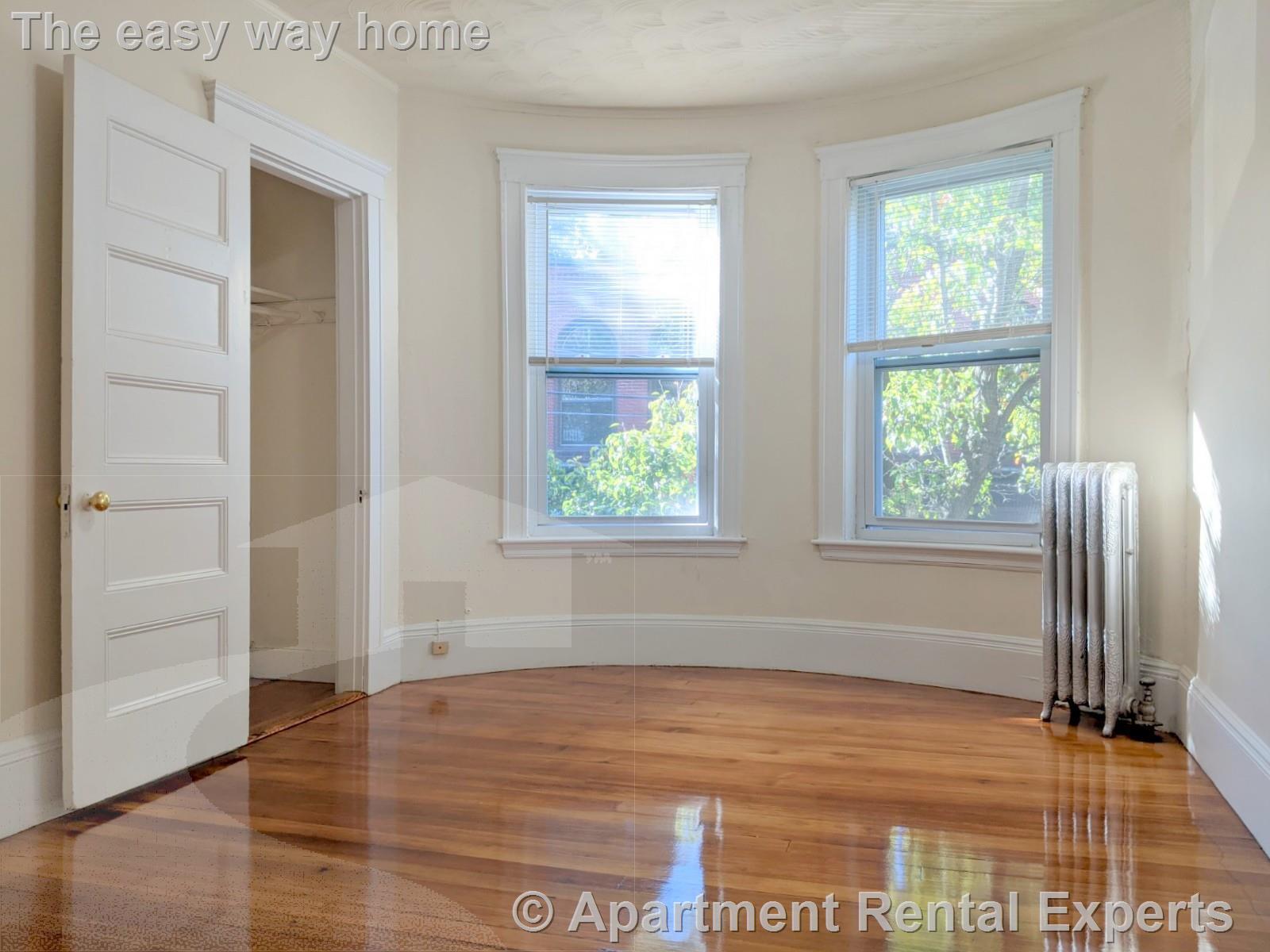 Building Photo - 18 Sanborn Ave