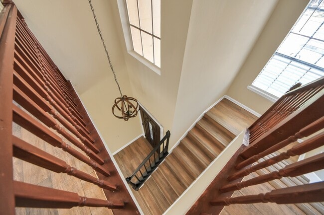 Building Photo - 20303 White Poplar Dr