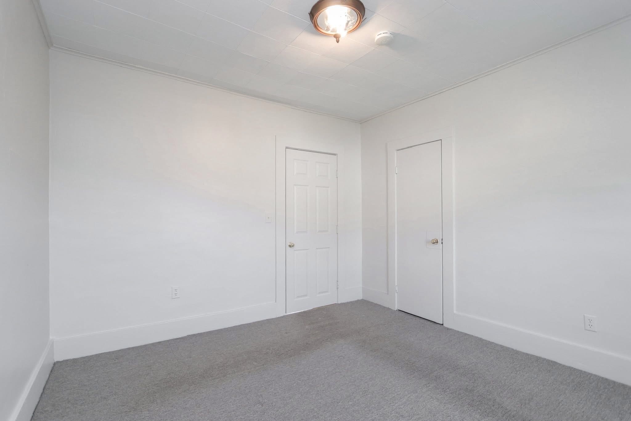 Bedroom 1 - 32 Parker St