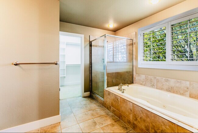 Building Photo - 9728 Quartzridge Dr