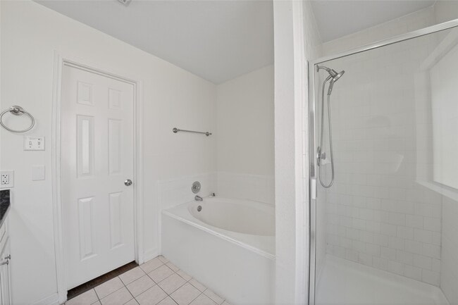 Building Photo - 16122 Cypress Point Dr