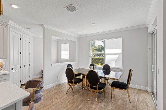 Building Photo - 4022 Large Leaf Ln