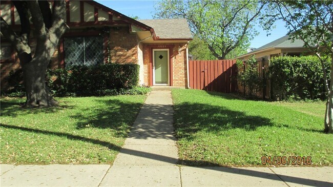 Building Photo - 13223 Kit Ln