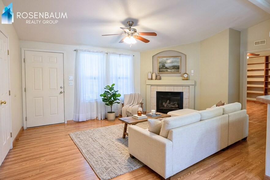 Building Photo - Beautiful 3-beds, 2-baths home in Vista Del Lago neighborhood of Prescott!