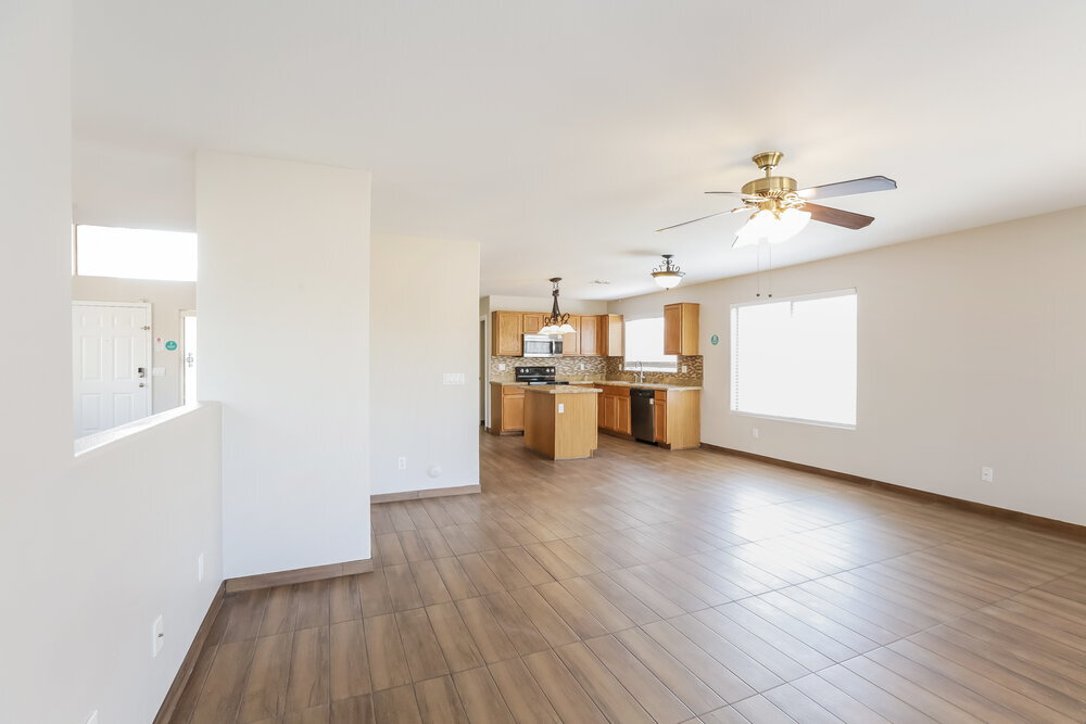 Building Photo - 2210 W St Catherine Ave