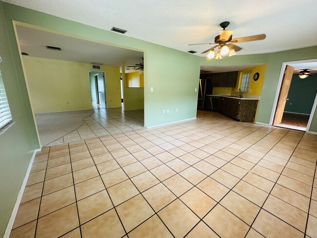 Building Photo - 2361 Orangeside Rd