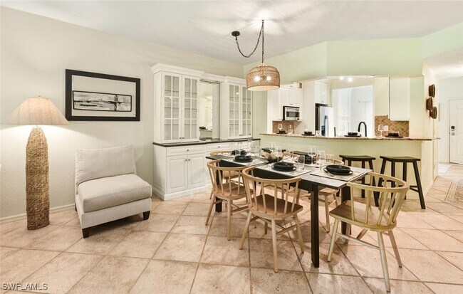 Building Photo - 871 Tanbark Dr