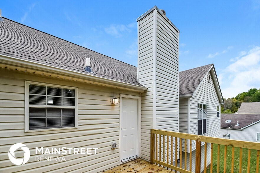 Building Photo - 9407 Rollinghills Dr