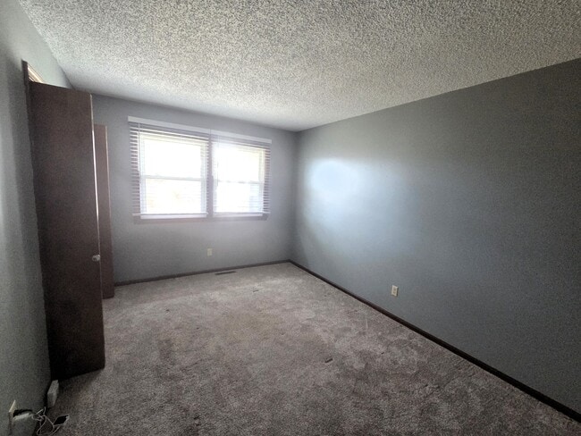 Building Photo - 3345 S Jefferson Ave