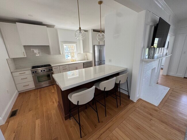 Building Photo - 34a Manomet Ave