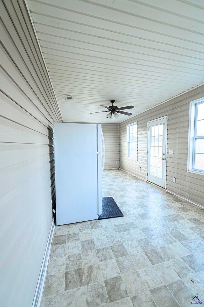 Building Photo - 307 Nile Ln