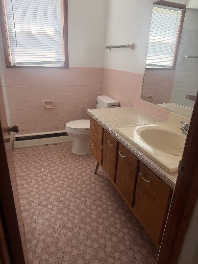 Building Photo - 108 S Brewer Dr