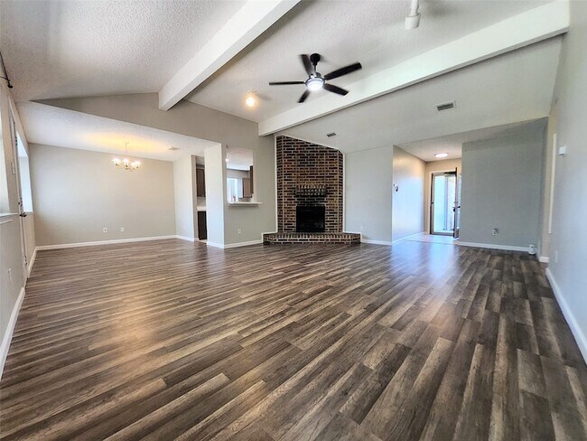 Building Photo - 2641 Berkshire Ln