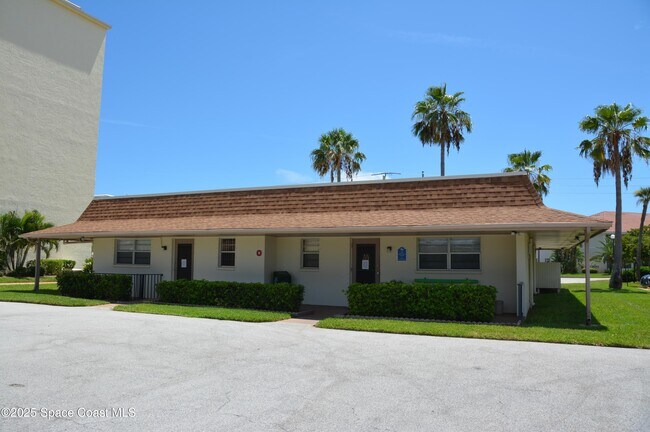 Building Photo - 500 Palm Springs Blvd