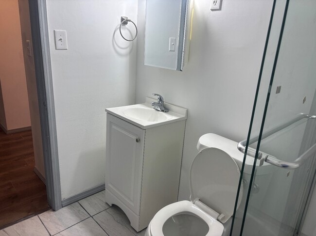 Building Photo - 1325 Circle Dr