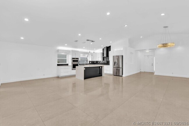 Building Photo - 3307 SW 49th St