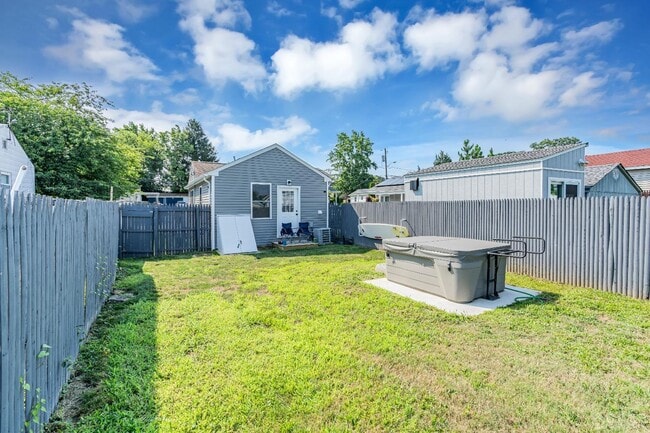 Building Photo - 438 Brookside Ave