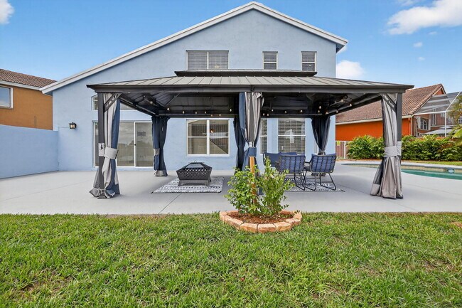 Building Photo - 8225 Pelican Harbour Dr