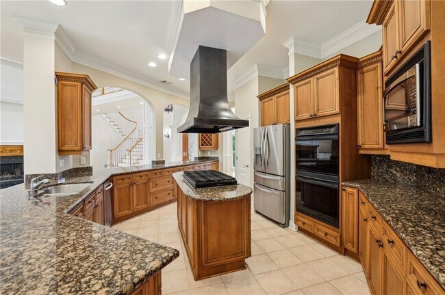 Building Photo - 2503 Regency Lake Dr