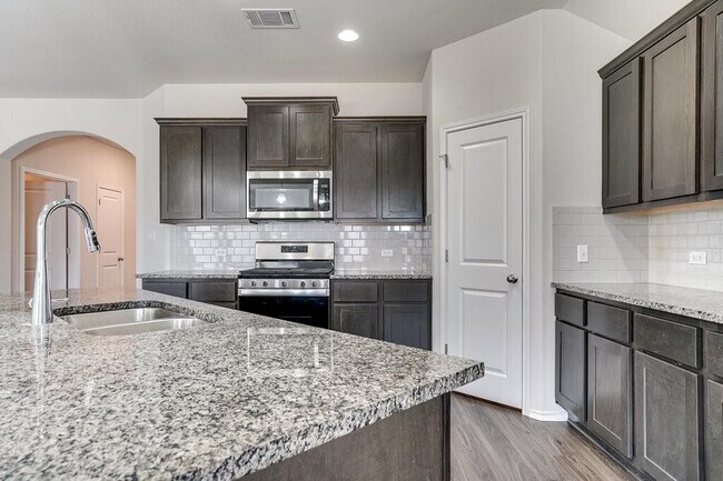 Building Photo - 3401 Pauling Loop